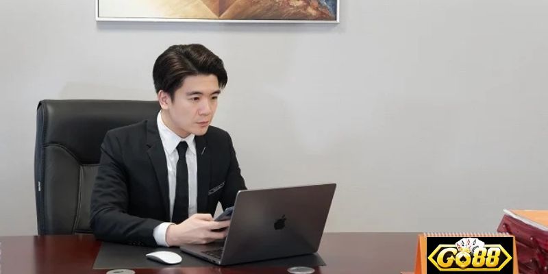 CEO - Nguyễn Nhật Minh.